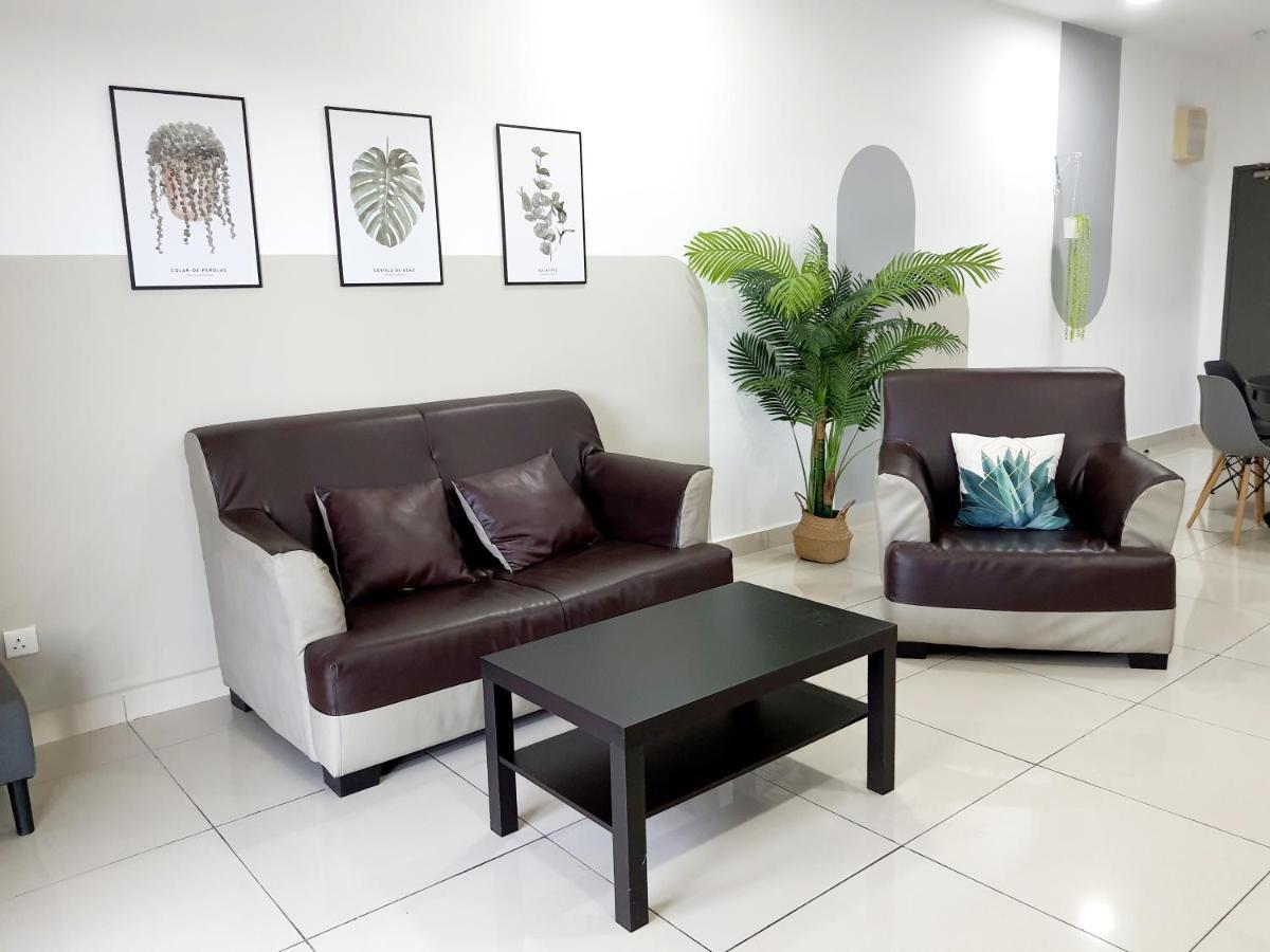 Residensi Flora Apartment Seri Kembangan Ngoại thất bức ảnh