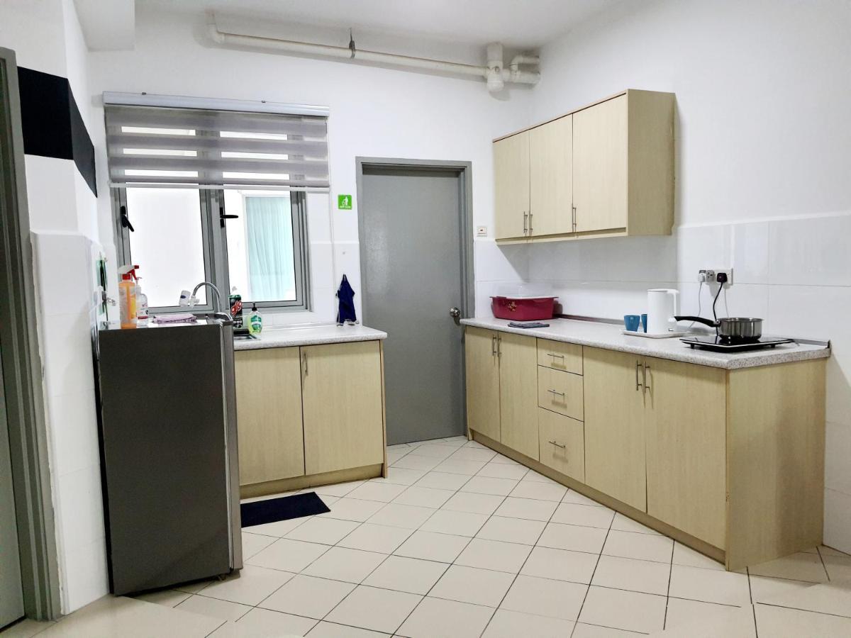 Residensi Flora Apartment Seri Kembangan Ngoại thất bức ảnh