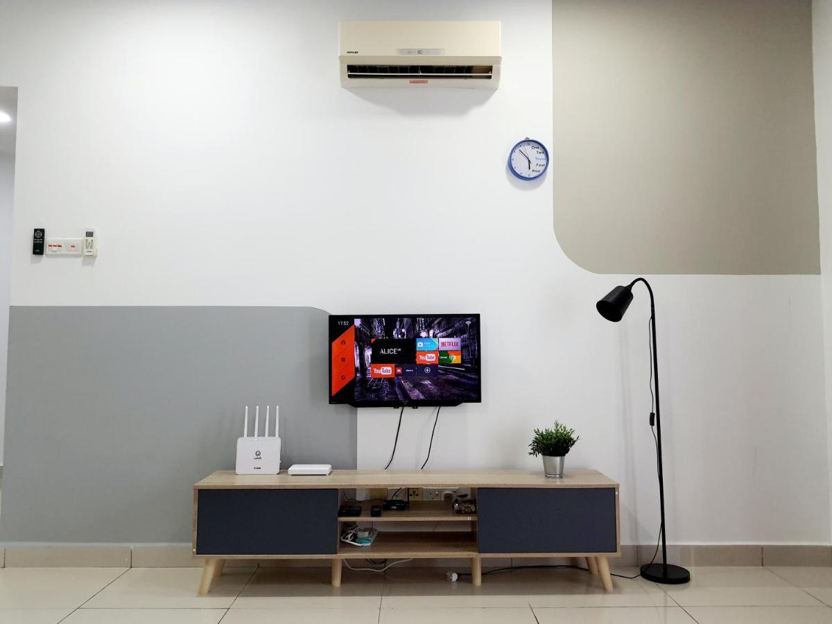 Residensi Flora Apartment Seri Kembangan Ngoại thất bức ảnh