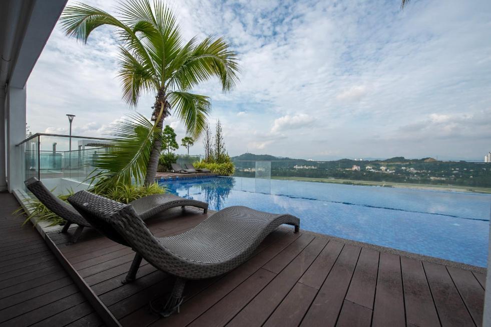Residensi Flora Apartment Seri Kembangan Ngoại thất bức ảnh